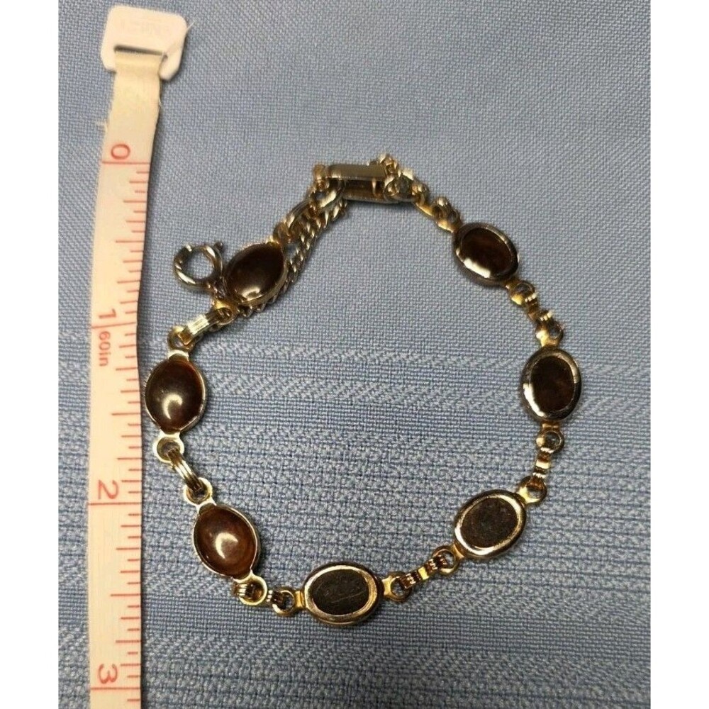 Brown Cabochon Gold Tone Link Bracelet
